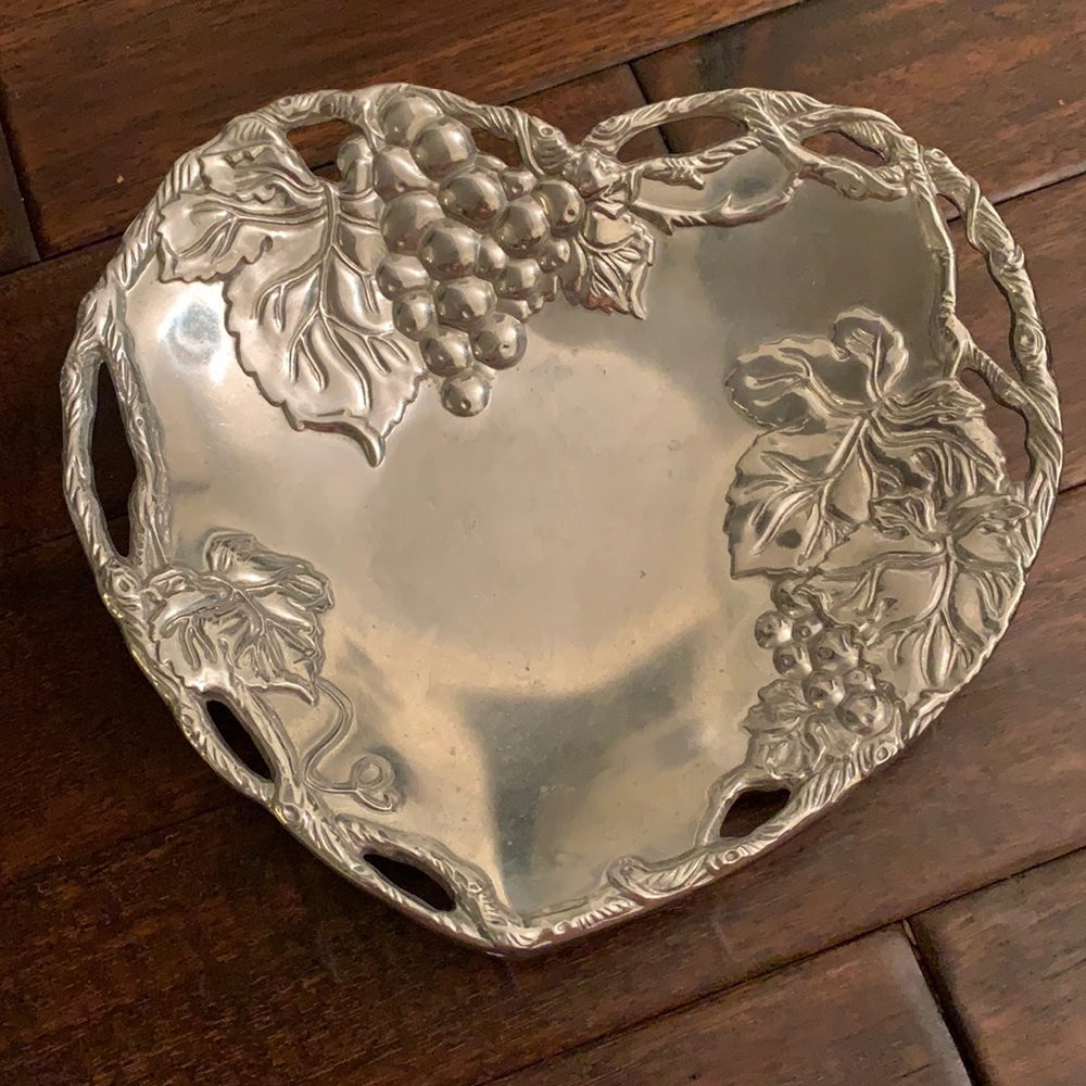 Arthur Court Signed Grape Vine Heart Serving Plate